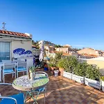 D'hotes - Le Quartier 3*