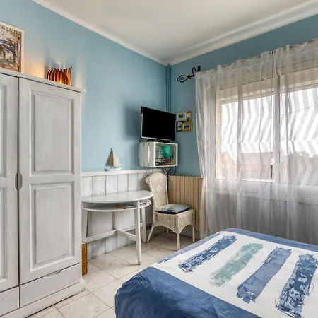 Bed and Breakfast D'hotes - Le Quartier Σετ